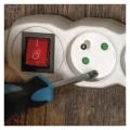 Przedłużacz 3m, 3 gniazda, z wyłącznikiem, biały, PVC, 1 mm2