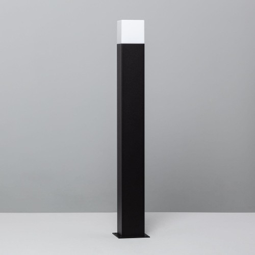 oprawa-zewnetrzna-stojaca-74cm-augusta-czarna.jpg