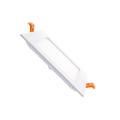 oprawa-led-kwadratowa-superslim-9w-srednica-wyciecia-135x135-mm.jpg